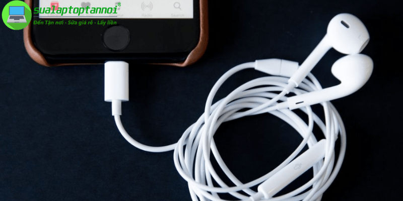 Cach Sua Tai Nghe iPhone Bi Hong 1 Ben
