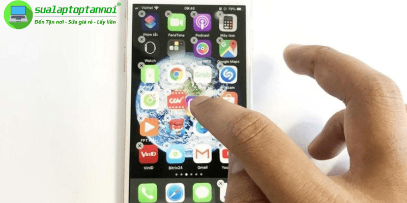 Cách Sửa iPhone Bị Loạn Cảm Ứng Tại Nhà Không Cần Thợ 1 Nhan biet dau hieu va nguyen nhan iPhone bi loan cam ung